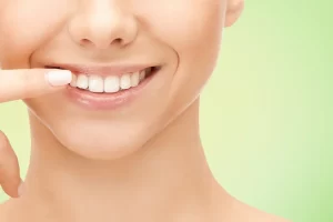 8 Simple Ways to Achieve Whiter Teeth