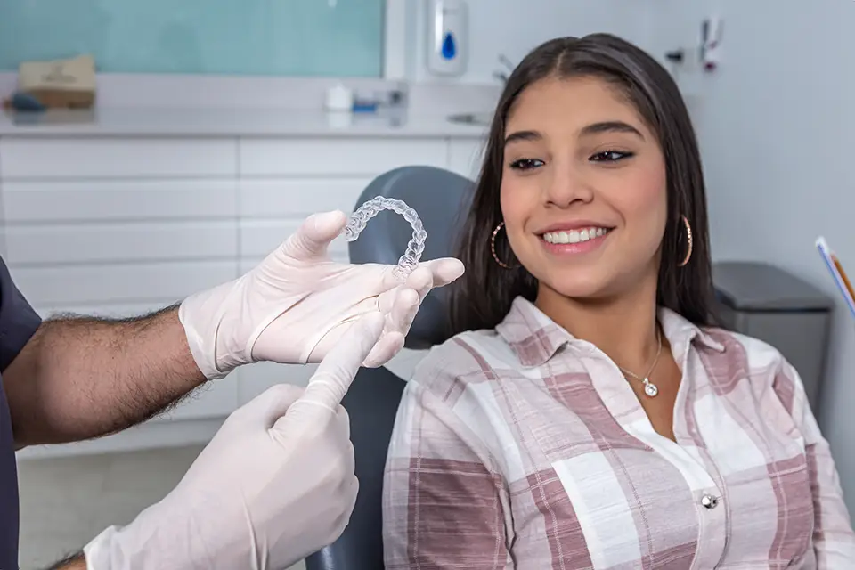 Why Invisalign vs Veneers Is Not a One-Size-Fits-All Choice
